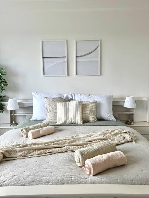 Spacious Apt Near Castle *