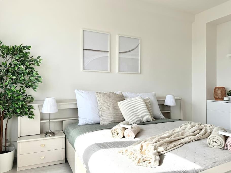 Appartamento Spacious Apt Near Castle Praga
